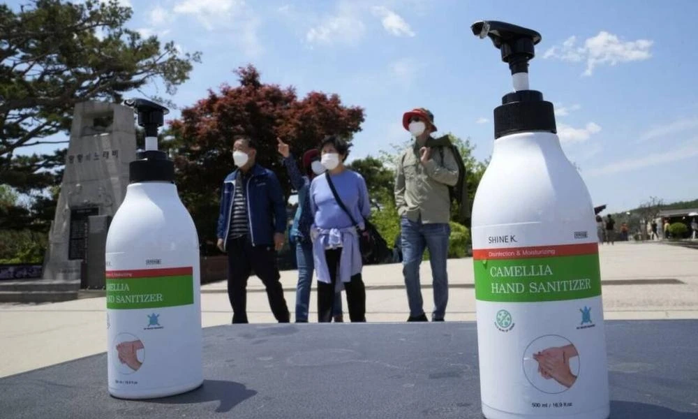 Βόρεια Κορέα: Λιγότερα από 200.000 κρούσματα του κορονοϊού για πρώτη φορά